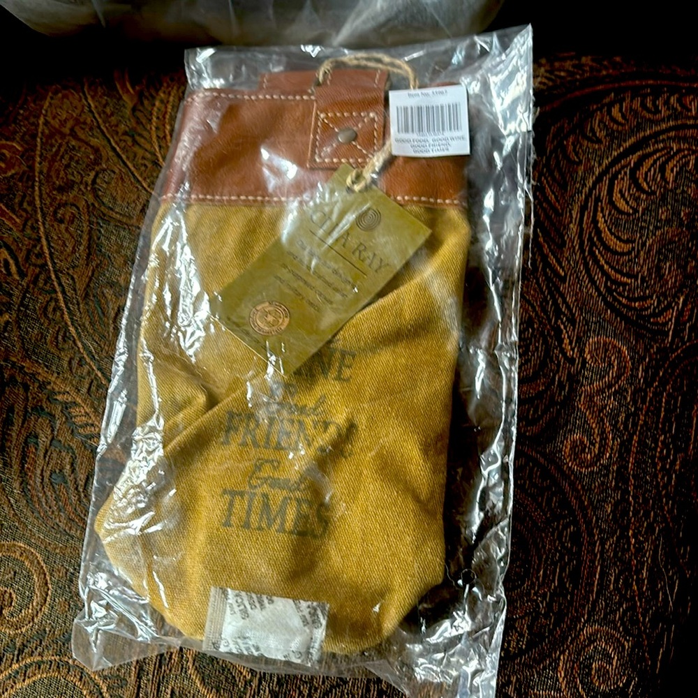 Wine bottle tote 12.5 X3.5